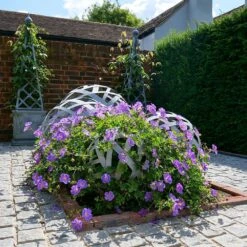 Deko Garten Kugel Aus Metallstreifen In Grau Oder Rost - Leforida -Pflanz Traum Verkaufsgeschäft deko garten kugel aus metallstreifen in grau oder rost leforida5