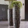 Edle XXL Vase Mit Einsatz Aus Polystone - Schwarz&Gold - Ayana 2 Edle XXL Vase Mit Einsatz Aus Polystone - Schwarz&Gold - Ayana -Pflanz Traum Verkaufsgeschäft edle xxl vase mit einsatz aus polystone schwarz gold ayana