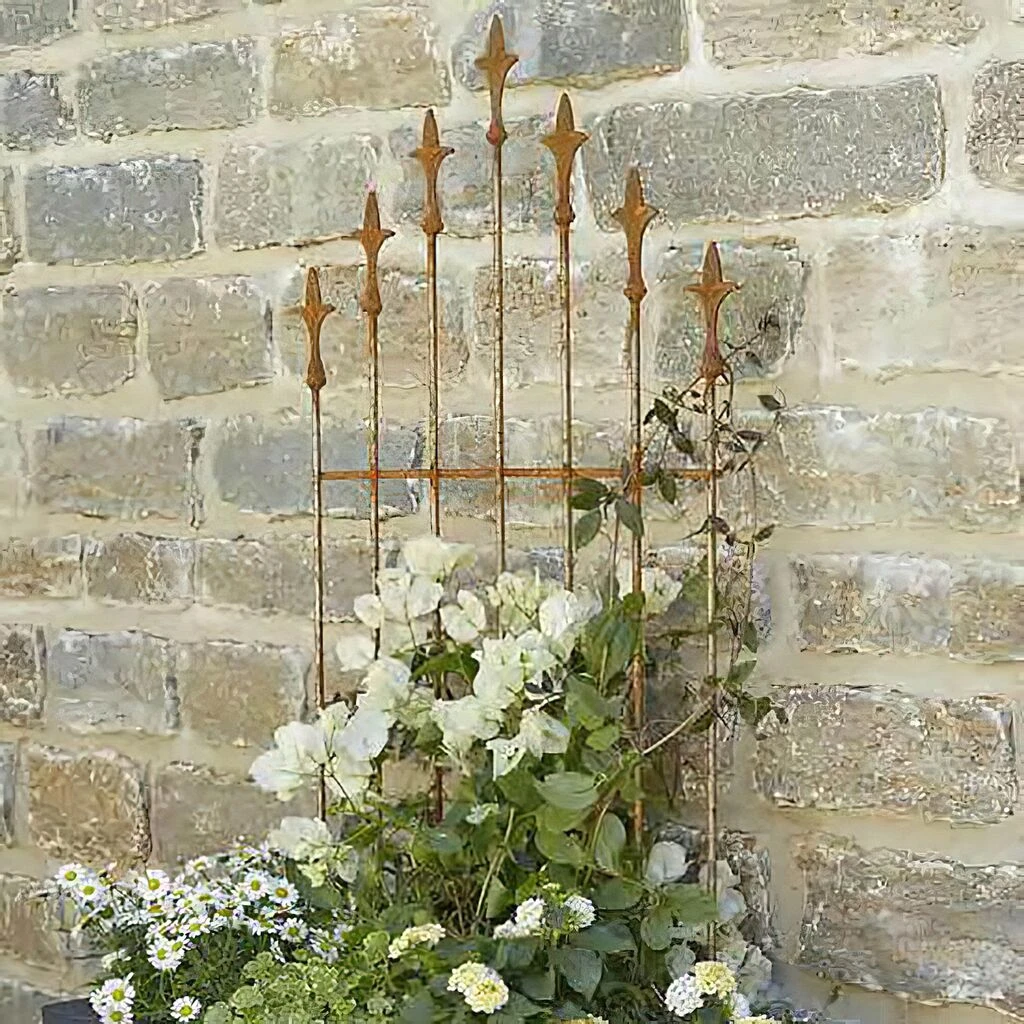 Rankhilfe Mit Französischer Lilie - Rost Metall - Lilium 3 Rankhilfe Mit Französischer Lilie - Rost Metall - Lilium