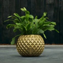 Runder Pflanztopf - Kugel - Mit Gittermuster Aus Beton - Kehana