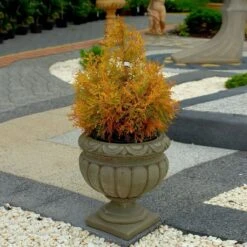 Rundes Pflanzgefäß Aus Steinguss - Wetterfest - Demetrios