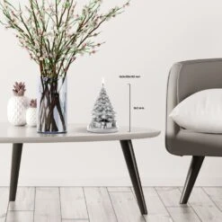 Silberner Weihnachtsbaum Mit Geschenken - Vegane Kerze - Green Christmas 10 Silberner Weihnachtsbaum Mit Geschenken - Vegane Kerze - Green Christmas -Pflanz Traum Verkaufsgeschäft silberner weihnachtsbaum mit geschenken vegane kerze green christmas3