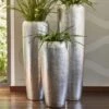 XXL Pflanzvase Für Drinnen Mit Einsatz - Polystone - Silber - Rund - Amera -Pflanz Traum Verkaufsgeschäft xxl pflanzvase fuer drinnen mit einsatz polystone silber rund amera